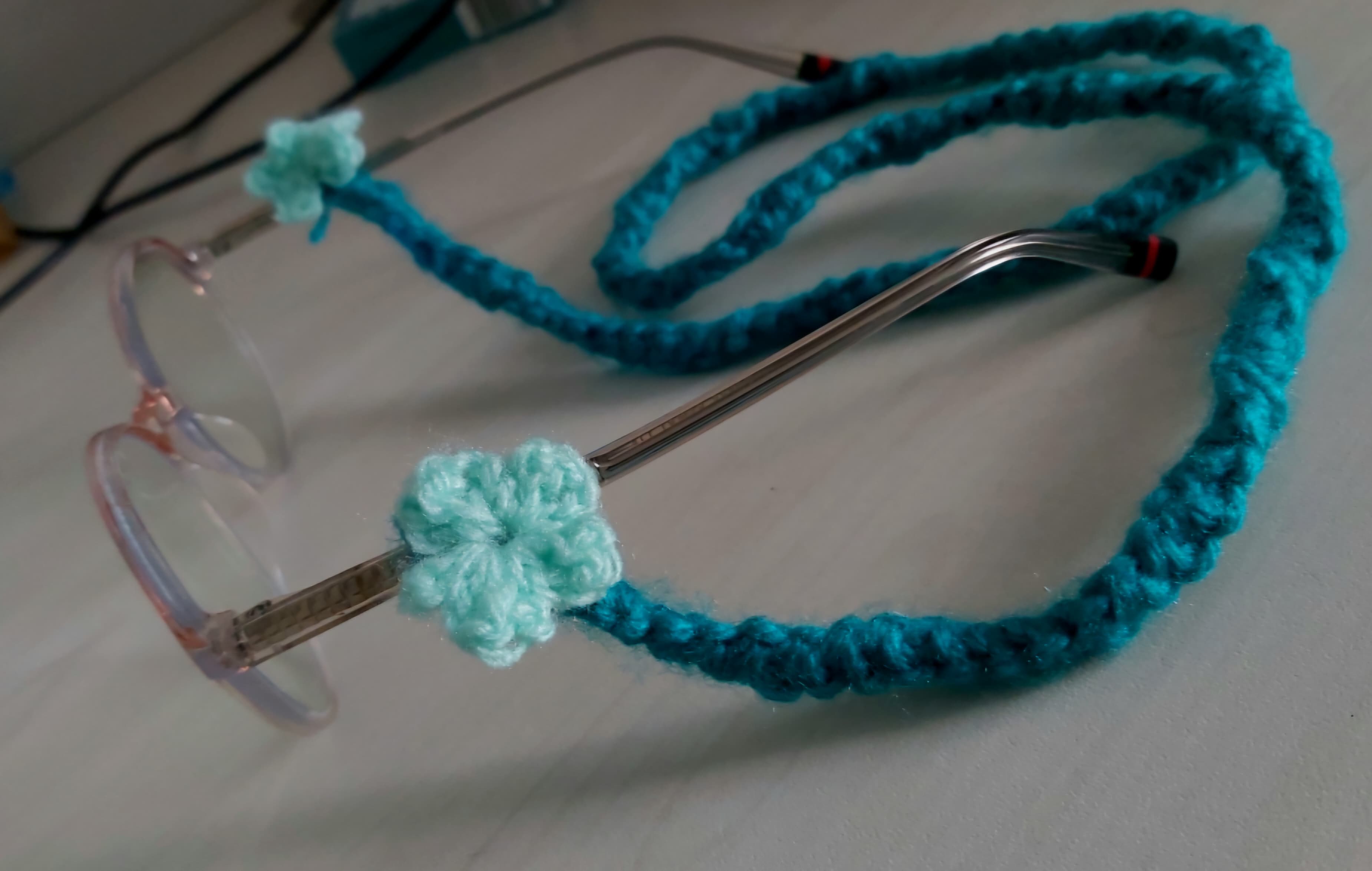 Crochet glass holder