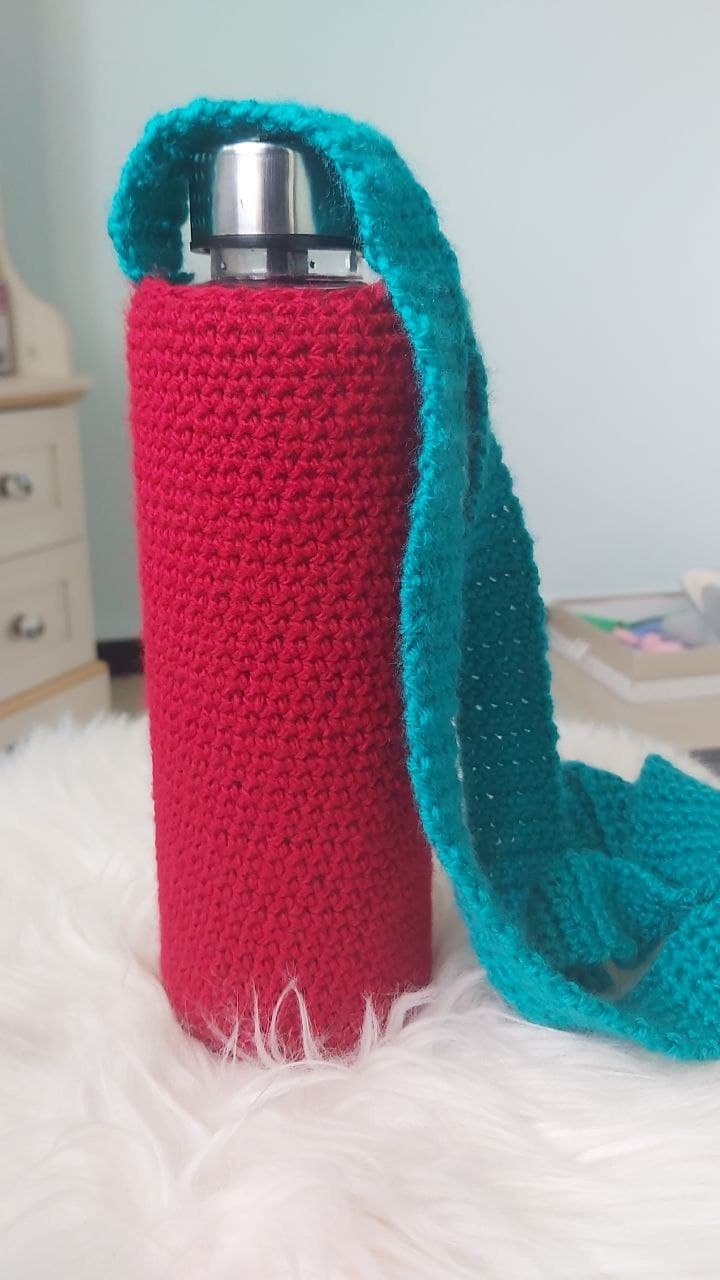 Crochet water bottle holder